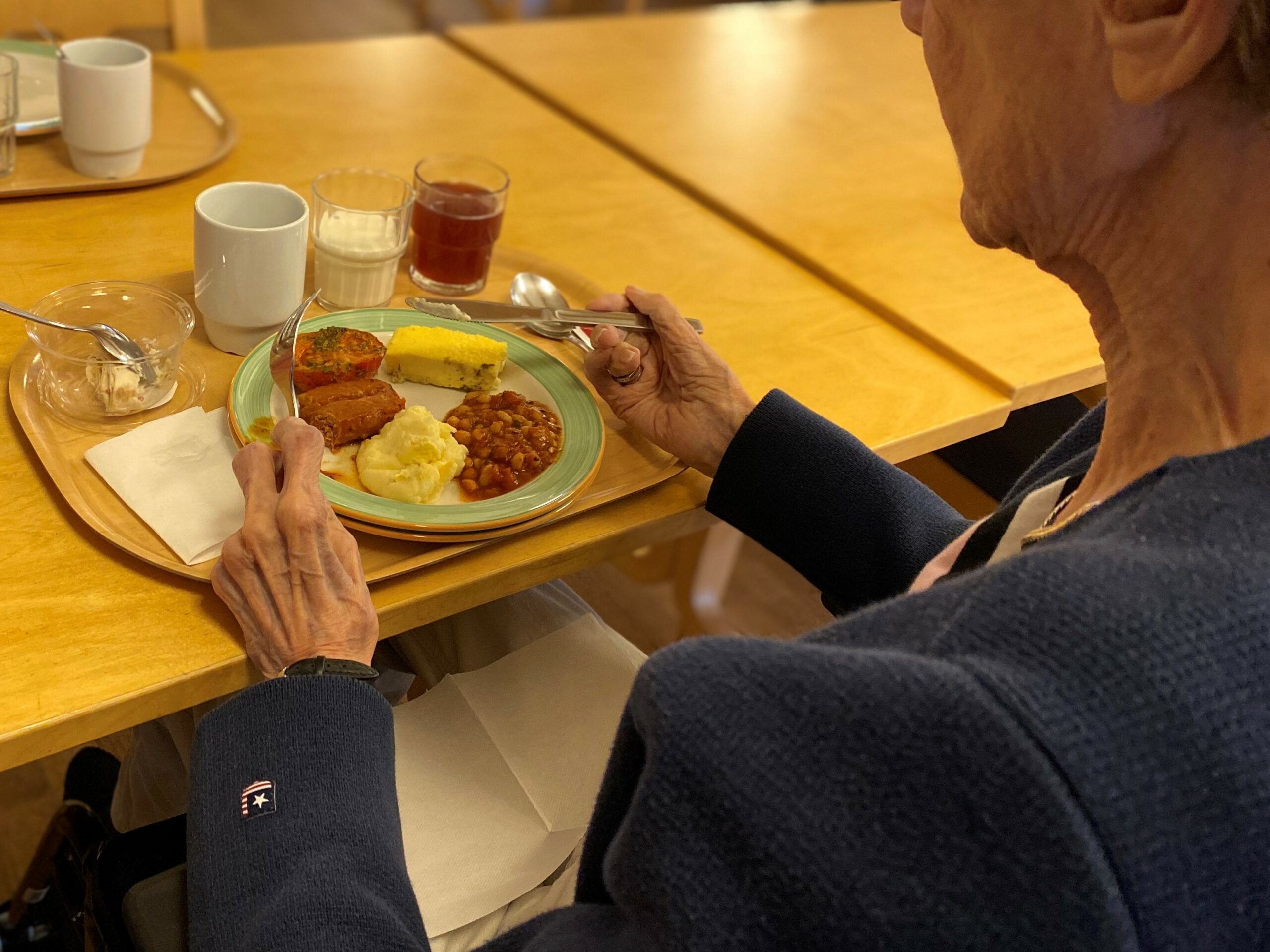 Bättre sömn, viktuppgång och piggare seniorer efter test med behovsanpassade matkassar