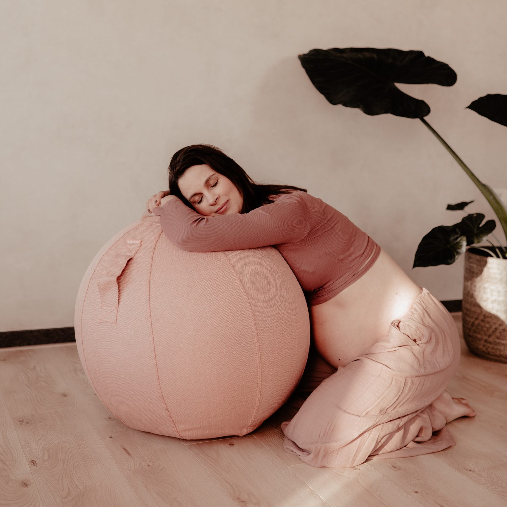 Zwangere vrouw Geboorteplan Geboortegeluk