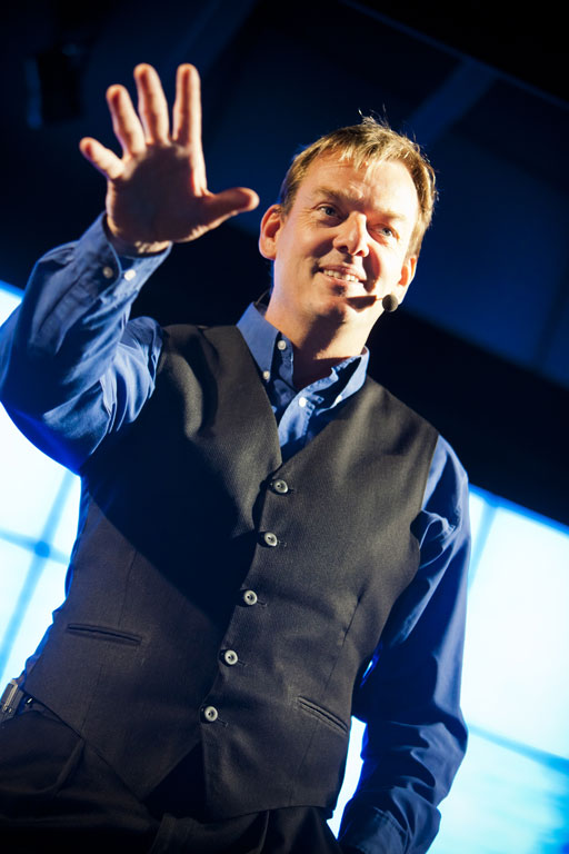 Yann Van den Branden geeft op 12 augustus in Scharpoord een Zomerlezing over liegen, lichaamstaal en het herkennen van misleiding.
