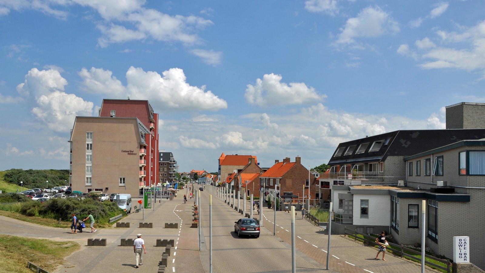 Nieuw ontwerp geeft Boulevard De Wielingen in Cadzand-Bad een waterpartij en grote plantvakken