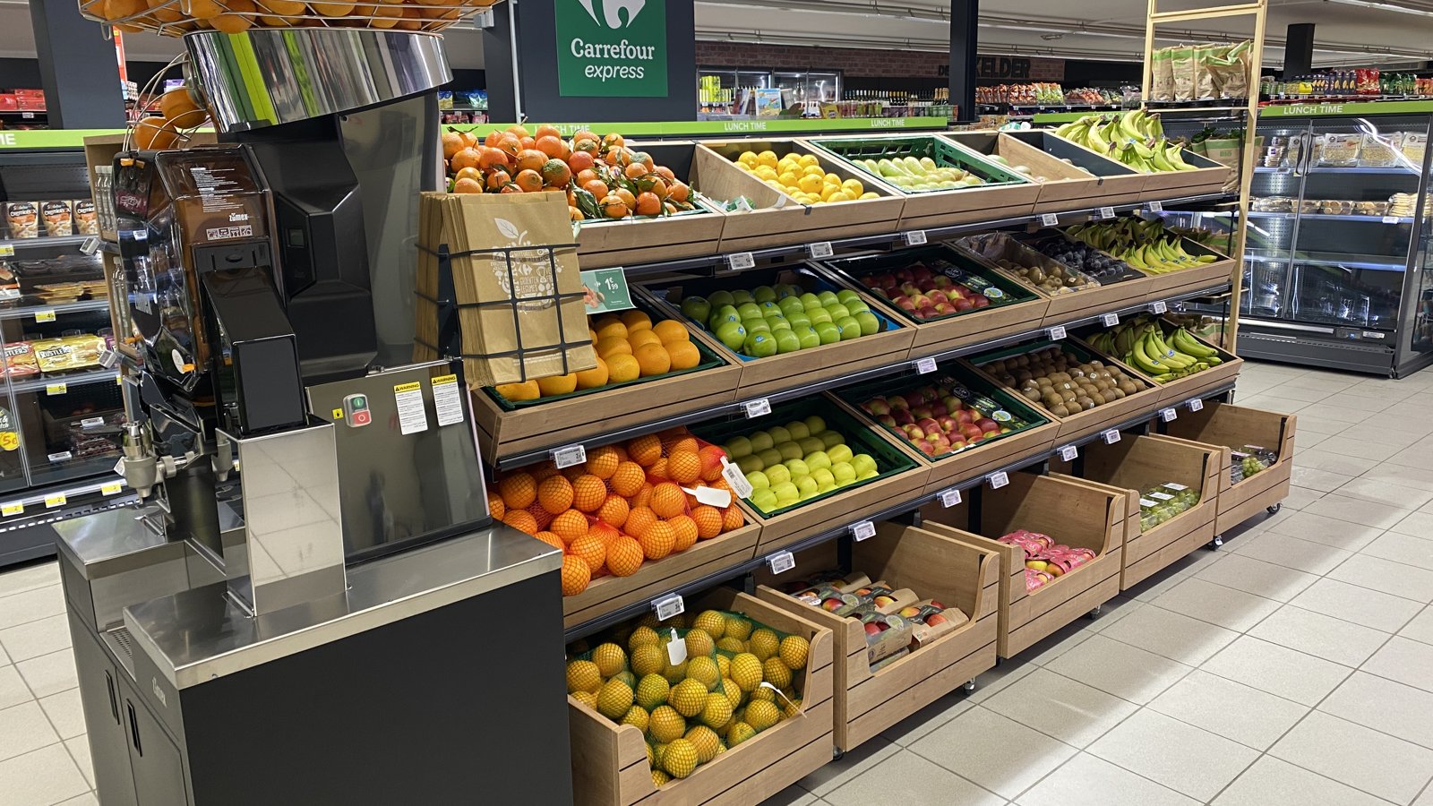 Brandende zekeringskast vult Carrefour Express in Nieuwpoort met rook, klanten moeten naar buiten