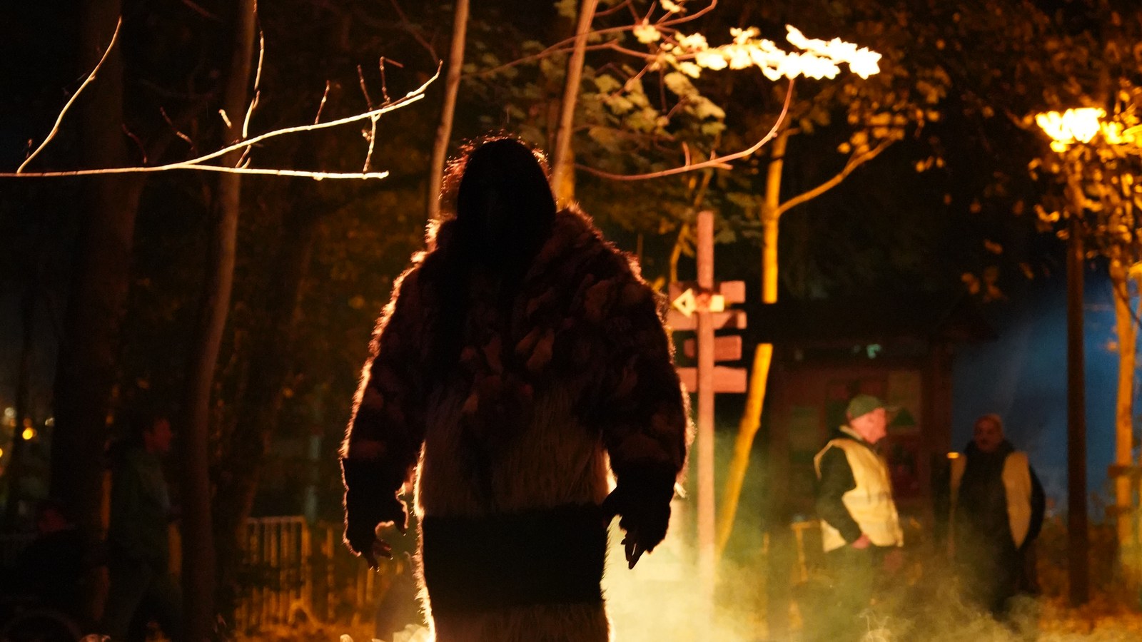 Nieuwpoort griezelt twee dagen met een spooktocht, voorlezen en een show in het zwembad