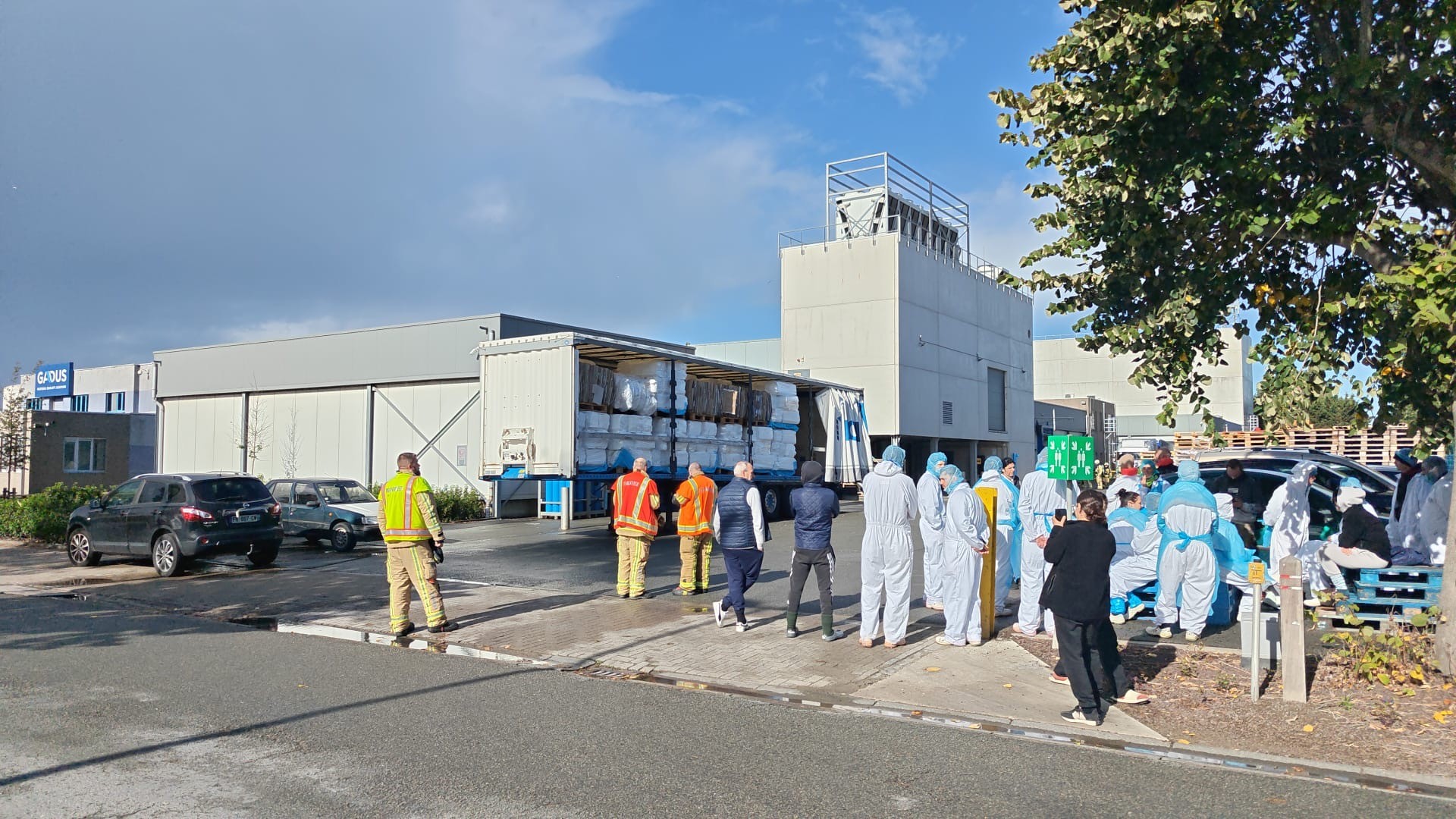 Arbeider wordt onwel in visverwerkend bedrijf in Nieuwpoort, 25 mensen geëvacueerd