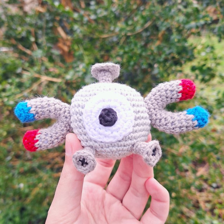 Crochet Magnemite