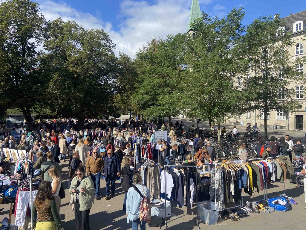 Enghave Plads loppemarked