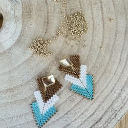 pendiente Ainara bronce, blanco y azul