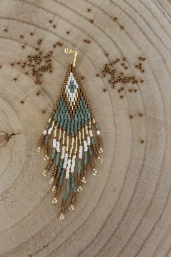 pendiente Nerea verde, bronce y blanco