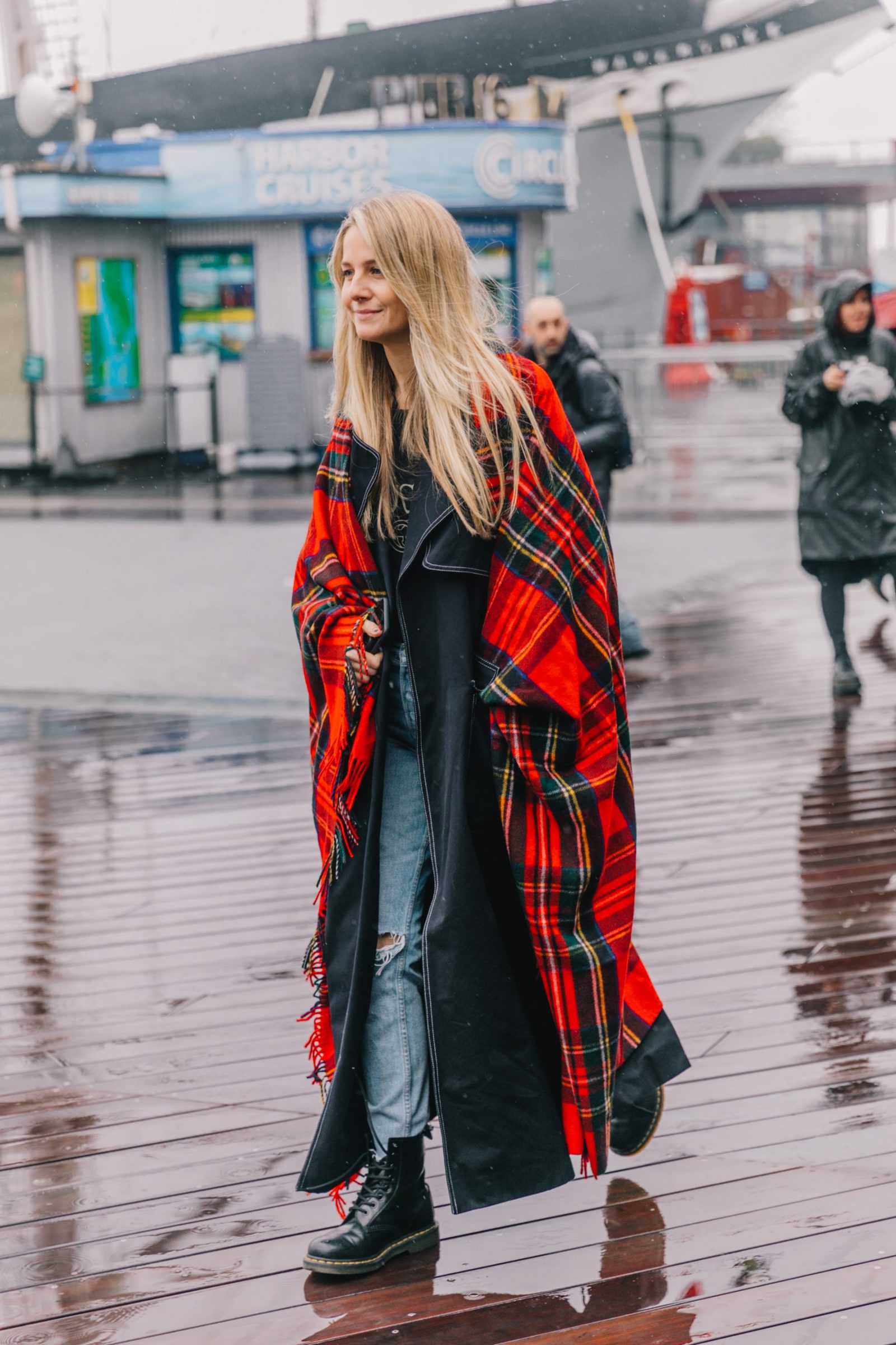 Fashion Week Looks Tartan Scarf - Collage Vintage Photography