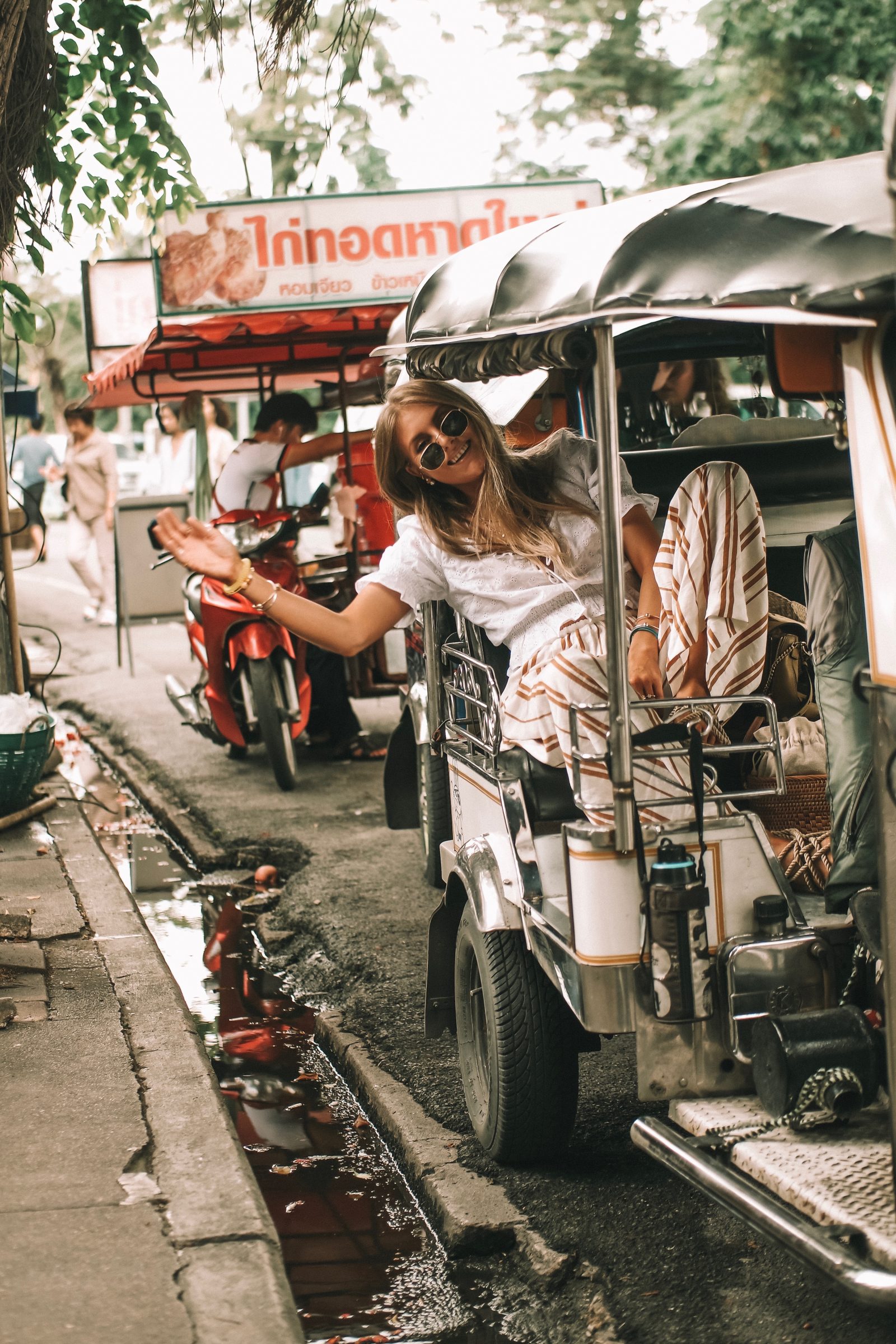 Sightseeing Outfit - Thailand HM Style