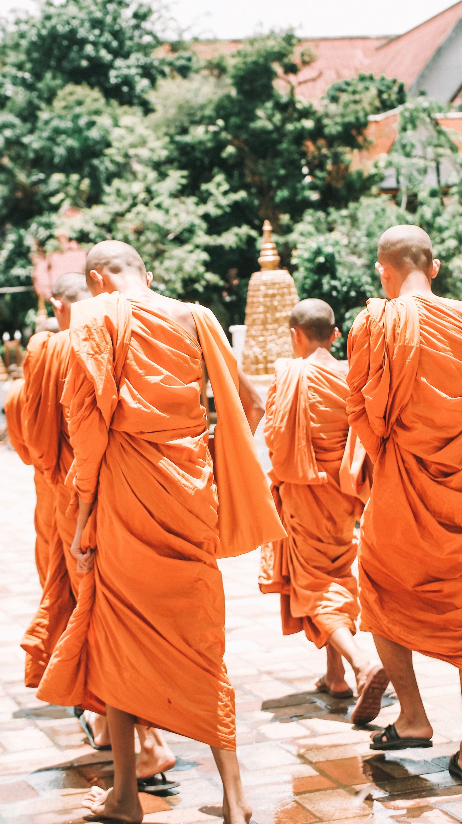 Sightseeing Outfit - Thailand Monks