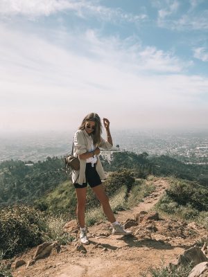 Spring Outfit Idea for Hiking in LA