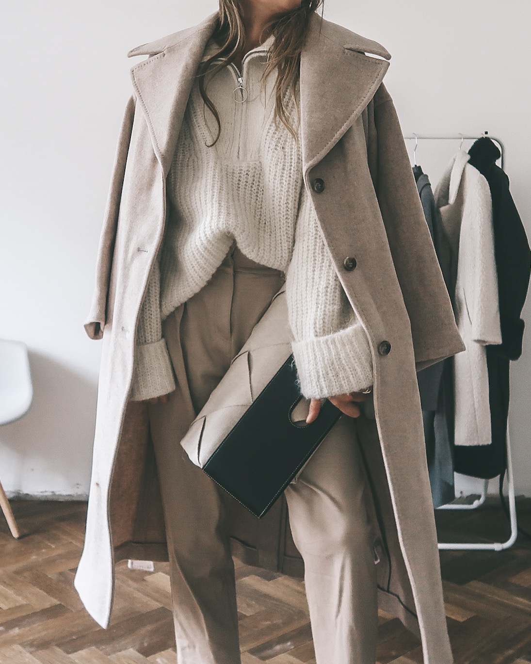 Neutral fashion. Neutral style. Neutral outfit. Winter fashion