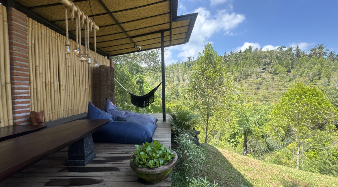 Charming 3-Bedroom Home with Sea Views, Cool Climate & Privacy in Buleleng | Freehold (SHM)
