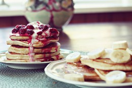 Pancakes with raspberry and banana 