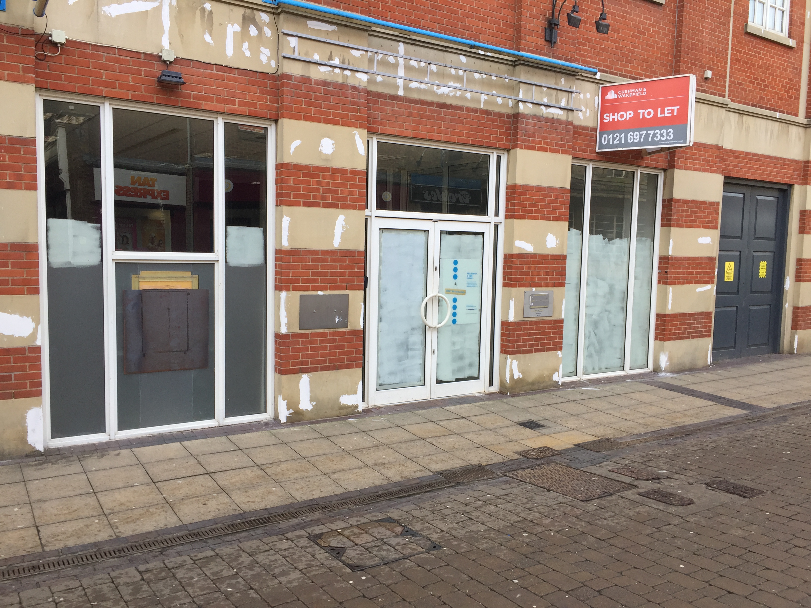 A closed down shop on Lincoln's High Street