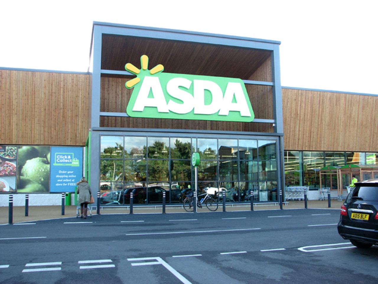 Asda store
Photo: Evelyn Simak