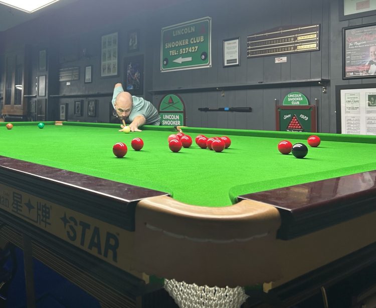 Steven Hallworth is now practicing at Lincoln Snooker Club and is inspiring the next generation of players from the city