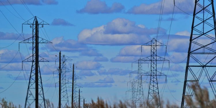 Lincolnshire fights to protect countryside from 87-mile-long power line network