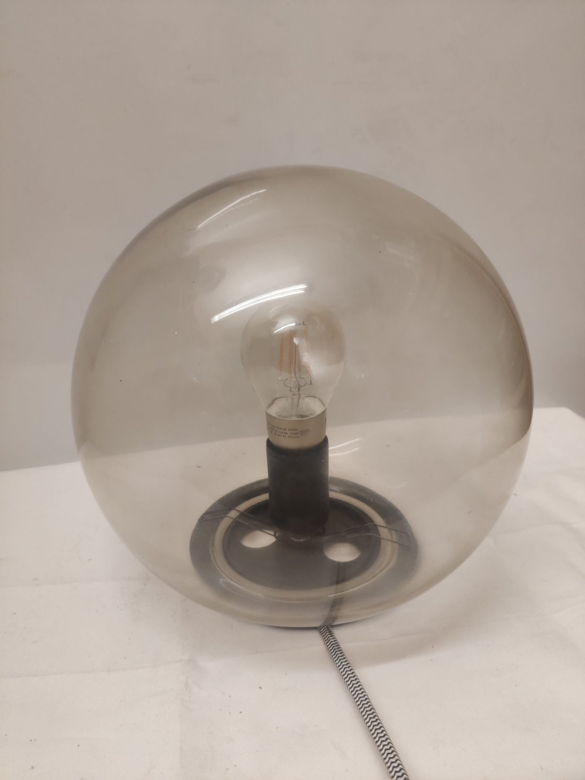 Glasskuppel bordlampe