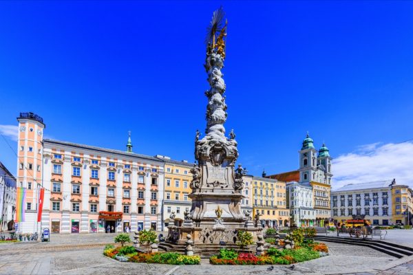 Het centrale stadsplein van de Oostenrijkse stad Linz.