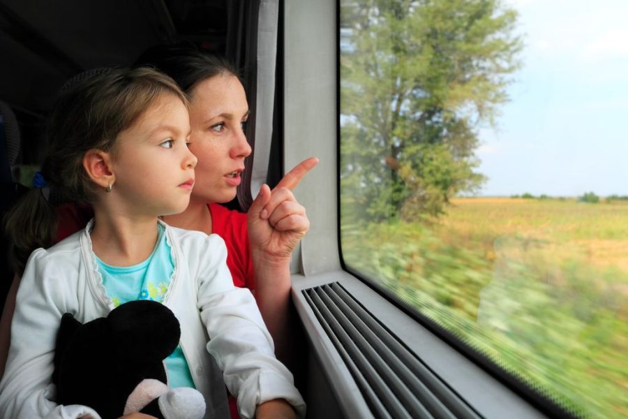 Traveling with children image