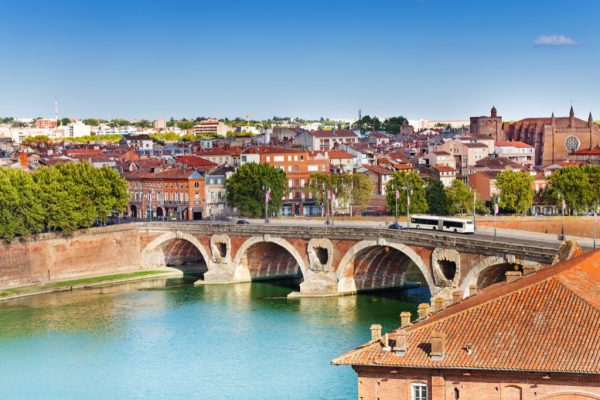 Brug over de rivier Tarn in Toulouse.