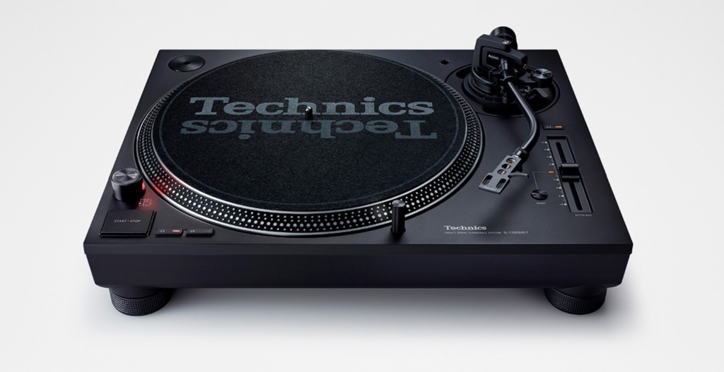 Technics SL-1200MK2: A Timeless Icon of Audio Fidelity – Luxfanzine