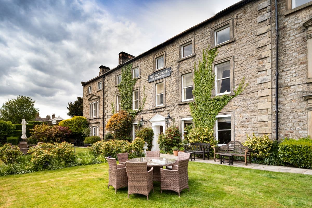 Burgoyne-Exterior2 Skeldale House, Askrigg