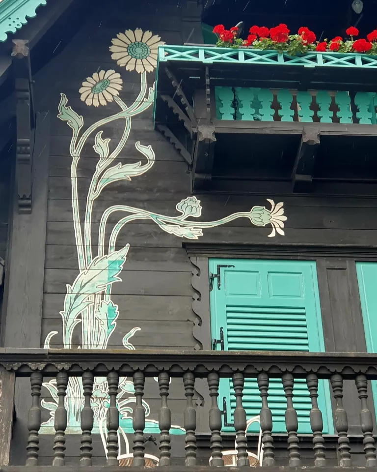 Malerei an der Fassade der Villa Kleinhans