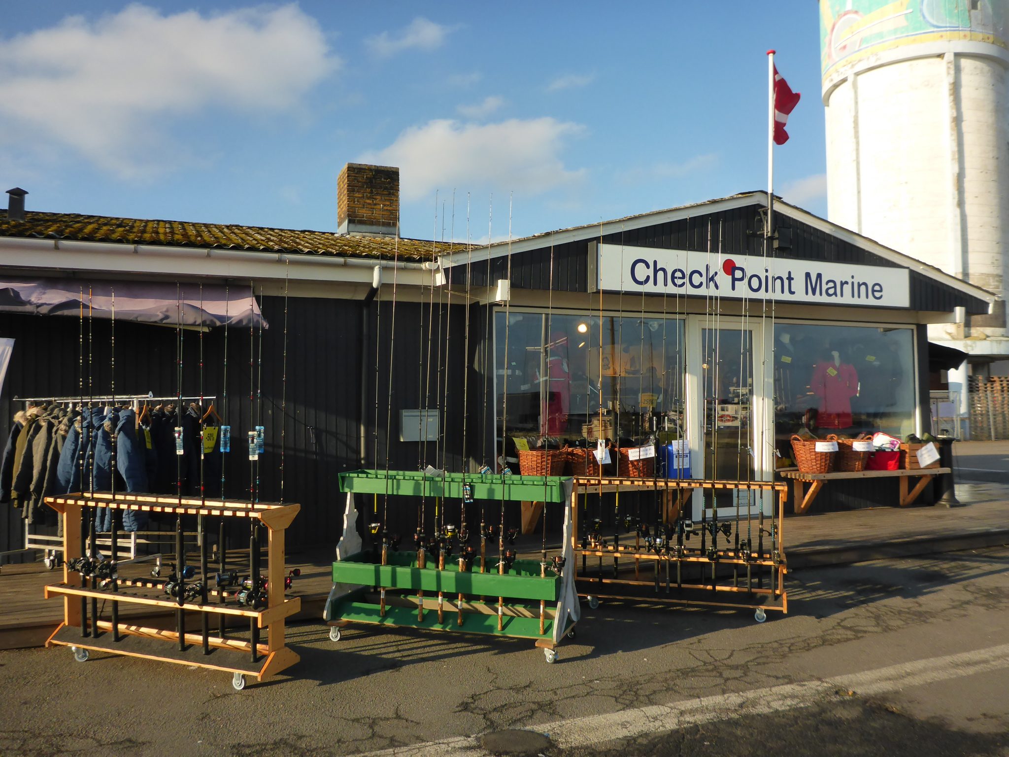 Check Point Marine en grejbutik i Nexø.
