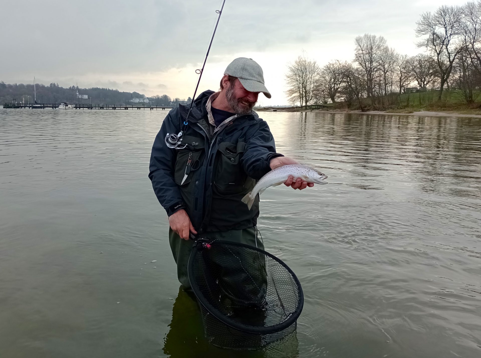 Lystfiskeri ved Svendborg Sund Campingstrækningen.