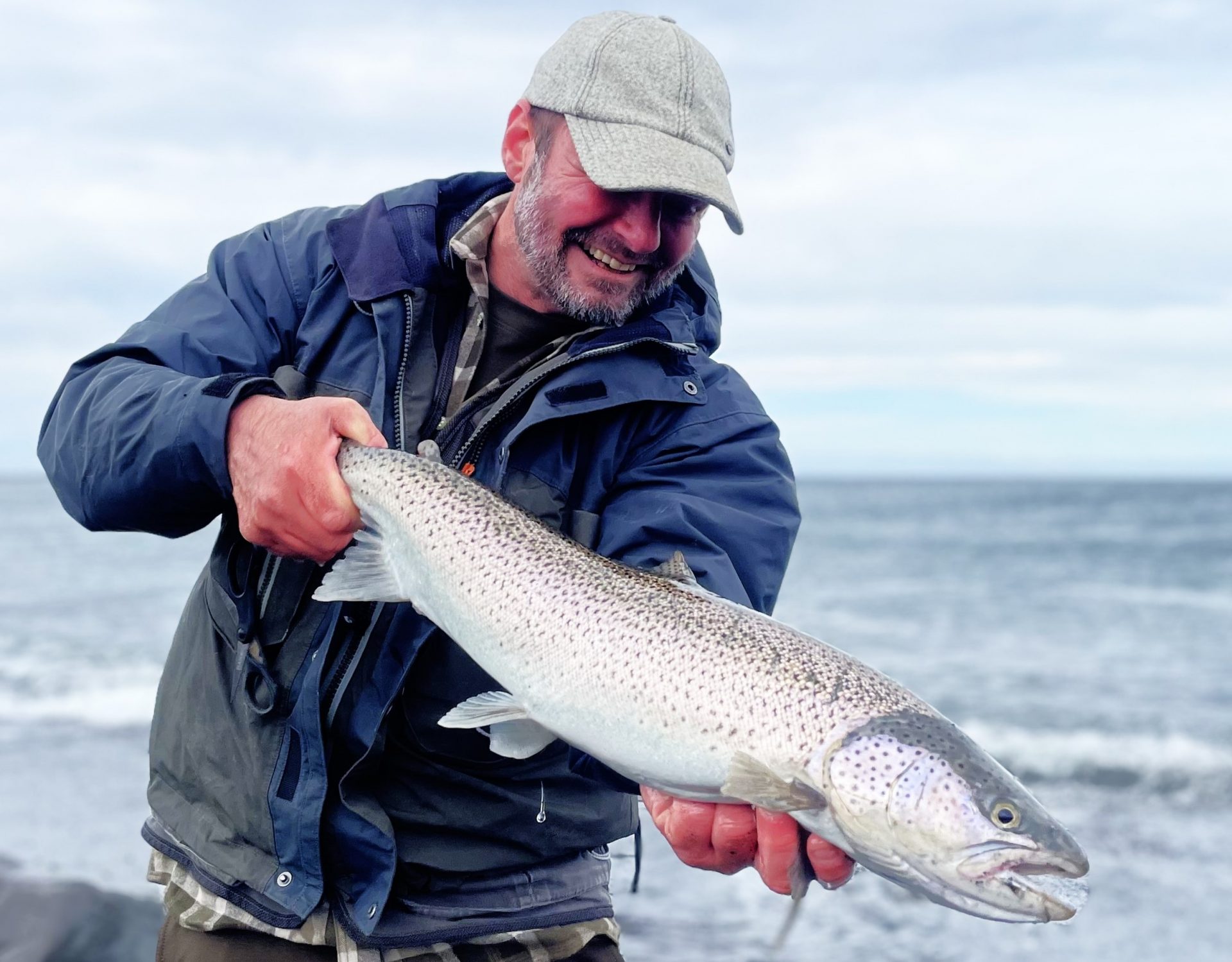 Ertebølle Strand er kendt for lystfiskeri efter havørreder.