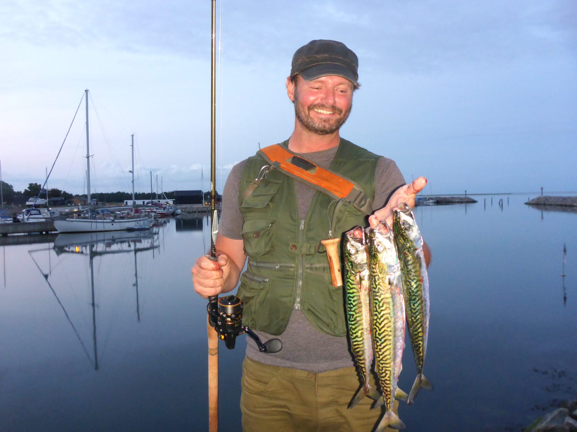 Udbyhøj Lystbådehavn er den bedste makrelplads i Randers Fjord.