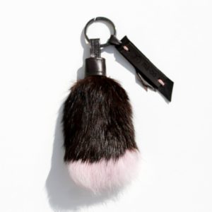 Brun pels nøglering - Lyserød  - Kanin kvast - Taske vedhæng