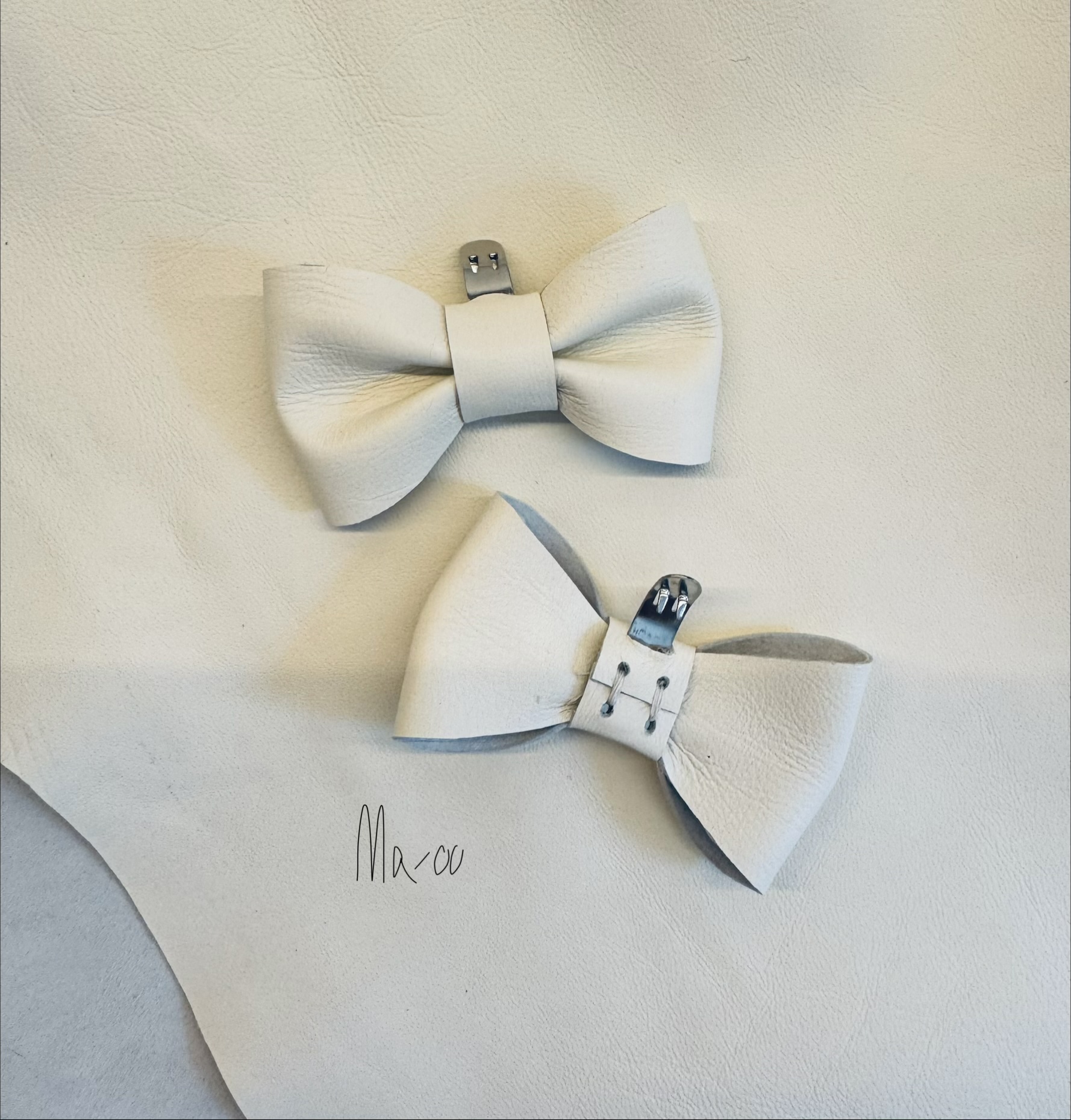 Lyserøde sløjfe sko clips i skind. Custom sløjfe clips - Billede 3