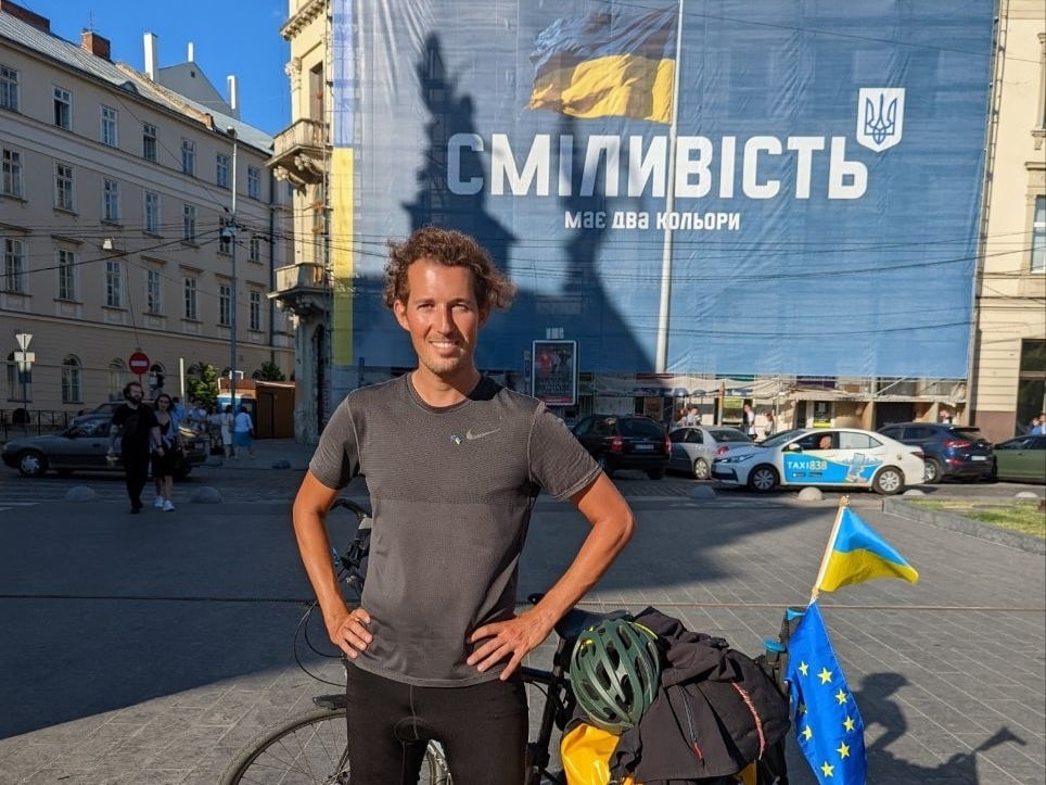 Read more about the article How I cycled from Belgium to Ukraine during War