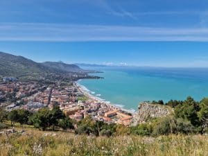 Read more about the article Unique Places in Sicily: Cefalù