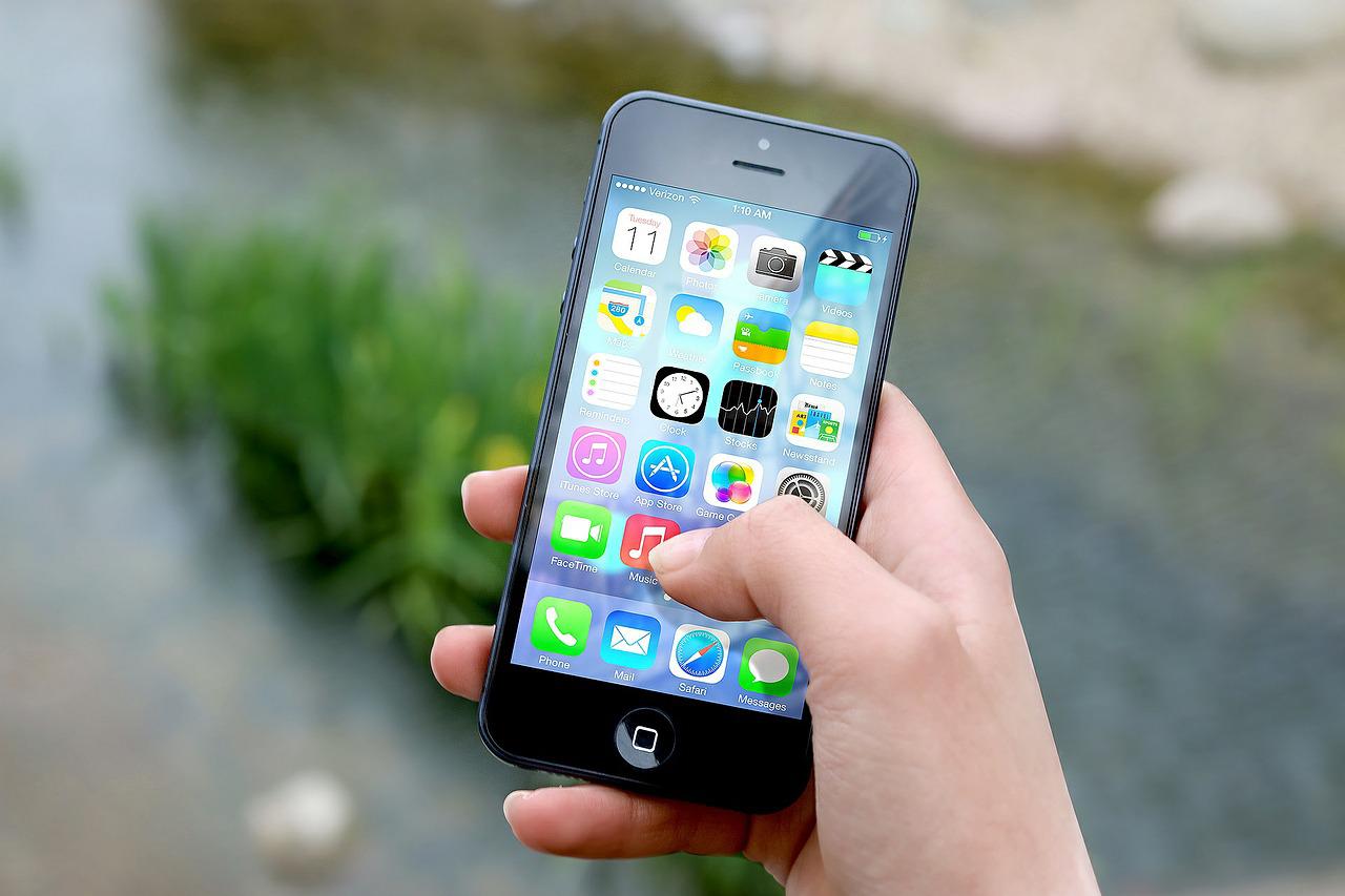 Apple sued in UK for deliberately slowing down iPhones
