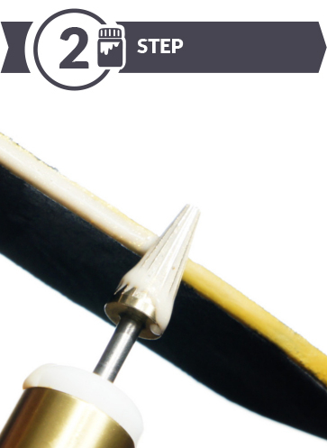 leather-edge-metal-gloss-step-2