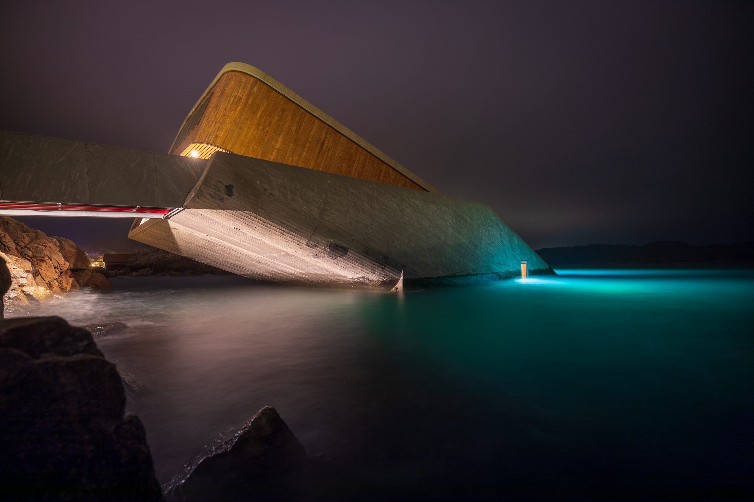Under, Lindesnes