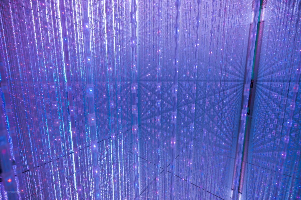 The Infinite Crystal Univers in teamLab Planets, Tokyo. teamLab Planets, Tokyo