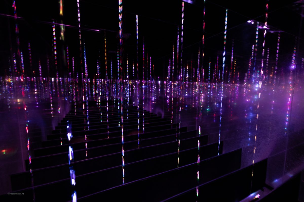 The Infinite Crystal Univers in teamLab Planets, Tokyo. teamLab Planets