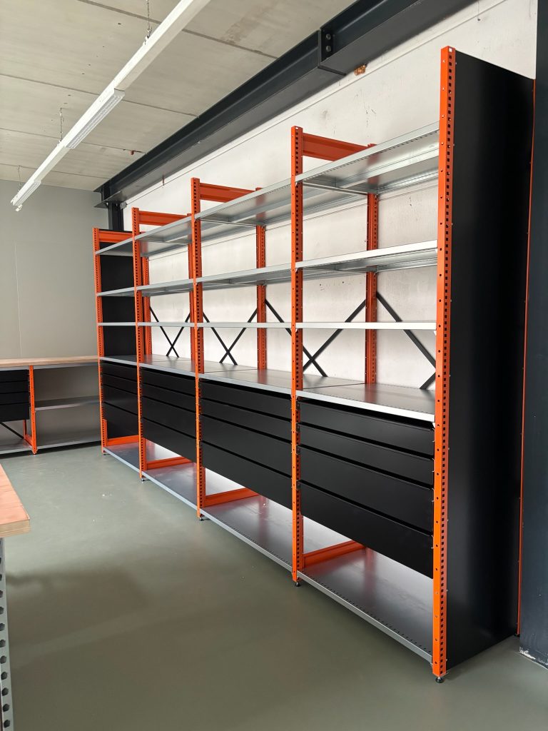Complete magazijninrichting voor Energiehaven 5 6