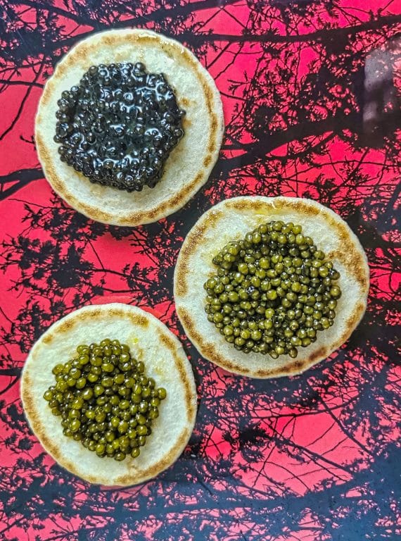 Caspian trois Tradition trois caviar