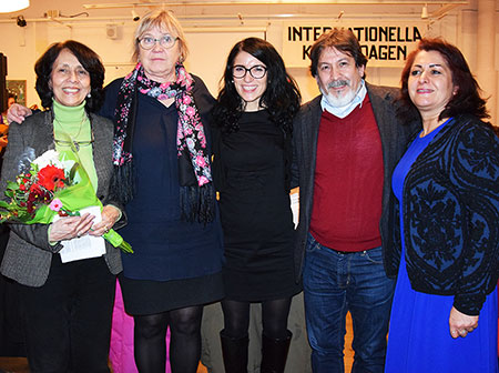 De izquierda a derecha, la Embajadora de Venezuela, Milena Santana; la dirigente del Partido de Izquierda, Ann-Margarethe Livh; la diputada del Partido de Izquierda, Amineh Kakabaveh; Milton Soto y una asistente al seminario. Foto: Marisol Aliaga.