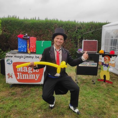 Magic Clown Jimmy show in de tuin