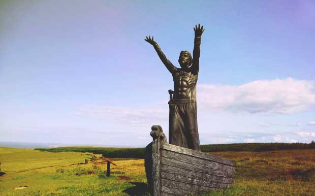 Manannán mac Lír statue picture