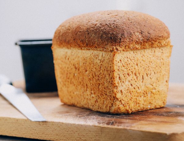 Recept om zelf een volkoren brood te bakken met volledig volkoren tarwemeel