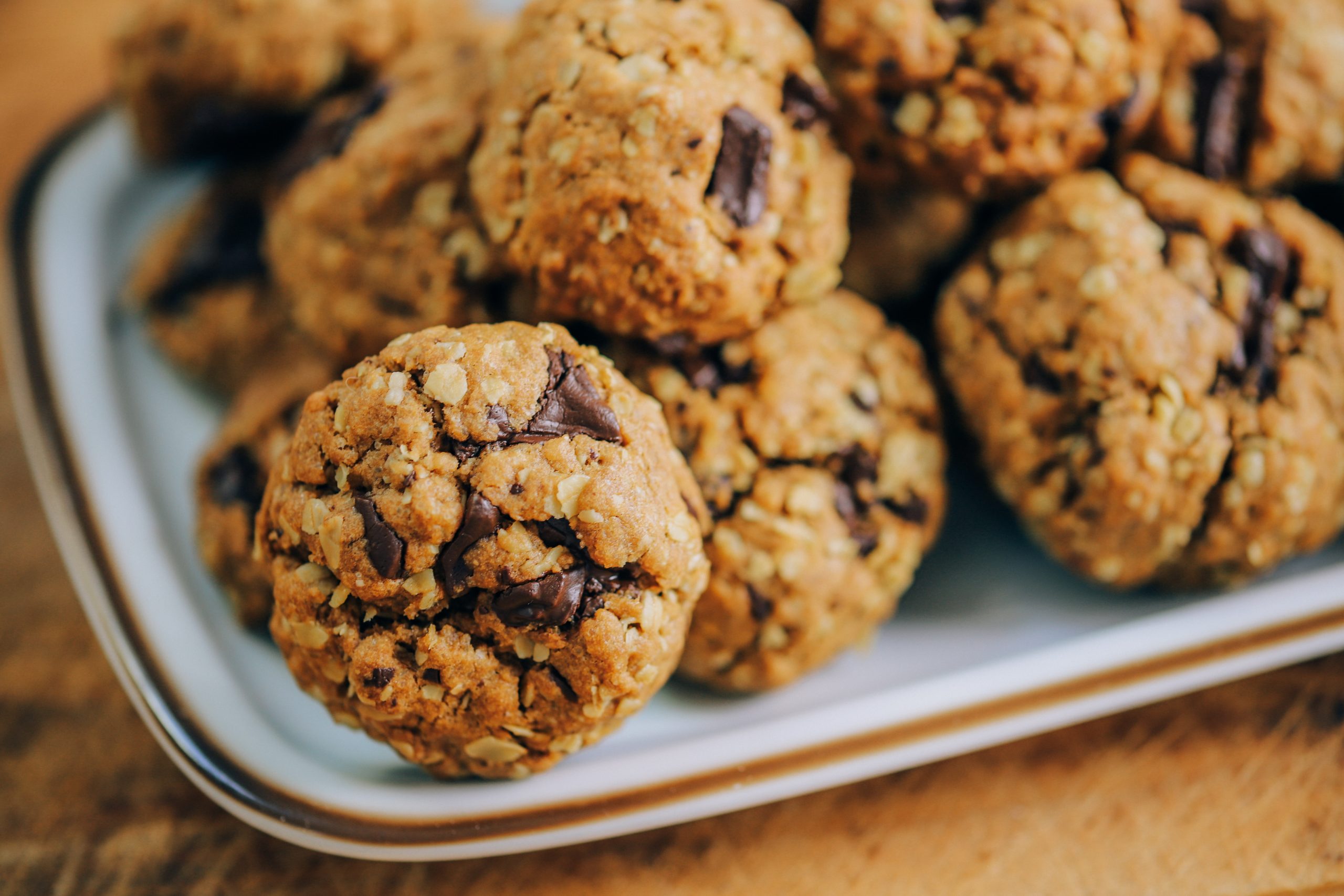 Recept voor vegan havermoutkoekjes met chocolade