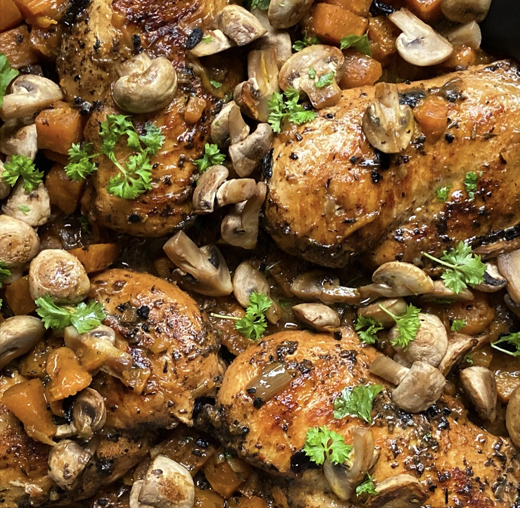 Kylling med svampe og søde kartofler i lækker sauce - Majspassion